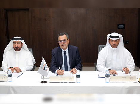 an image while signing of the agreement 
