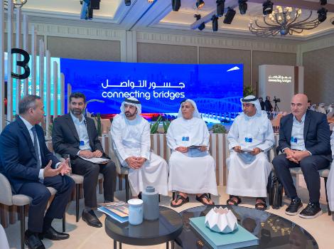 Image for Hamdan bin Mohammed attends workshop by RTA titled ‘Connecting Bridges’