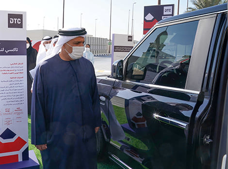 Al Tayer inspecting London Taxi model cab