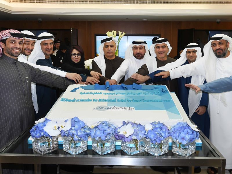 RTA gallery item of Al Tayer decorates RTA teams sweeping 11 awards of Hamdan bin Mohammed Smart Gov. Program 