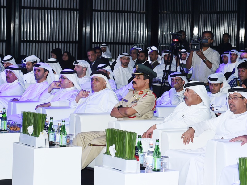  عنصر من مكتبة صور الهيئة عن (طرق دبي) تطلق هويتها المؤسسية الجديدة
