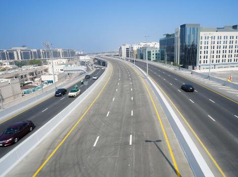 صورة توضح الحركة المروروية من جسر إنفينيتي
