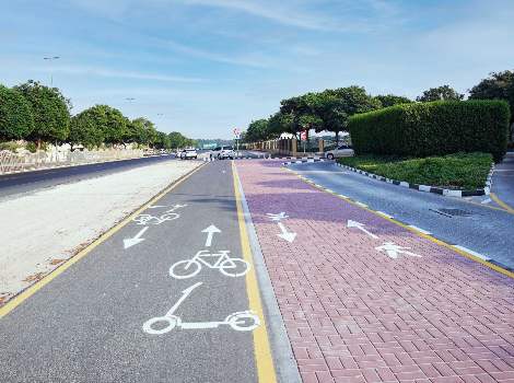 an image of Shared track for riding bicycles and e-scooter
