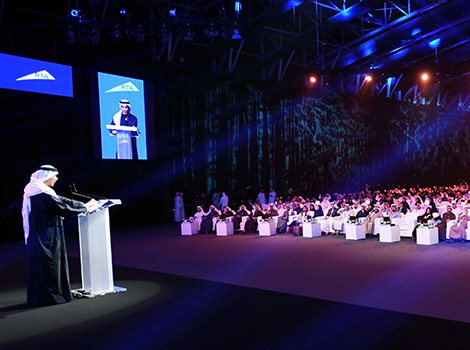 Image of Al Tayer delivering a speech during the event