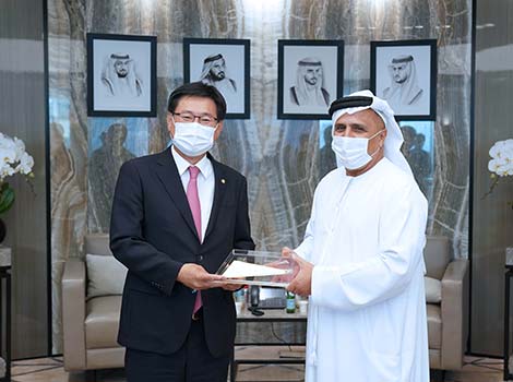 Al Tayer receiving the Korean delegation