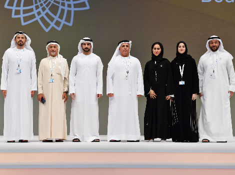 an image of Hamdan bin Mohammed honouring the winners of the awards