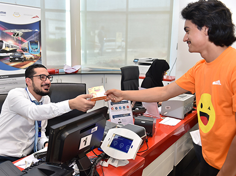 RTA cheers up employees and mass transit users on Happiness Day